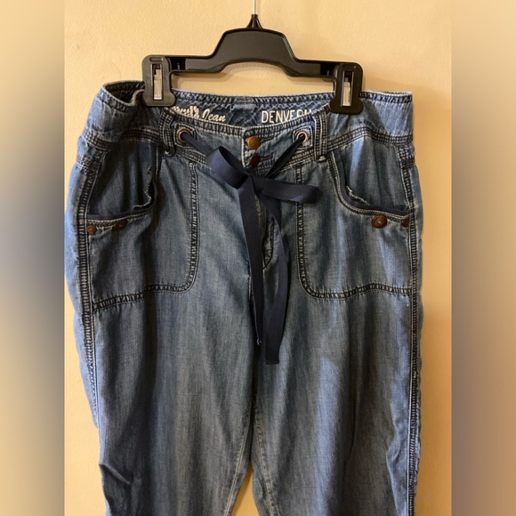 Denver Hayes lightweight jeans - size 10 - Picture 3 of 11